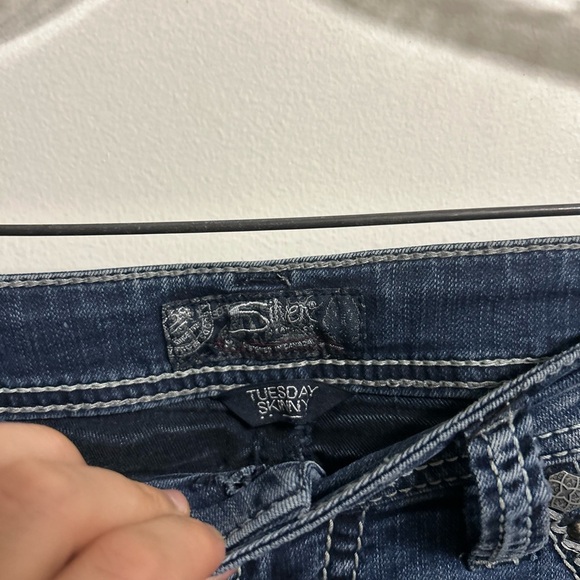 Silver Jeans Tuesday Skinny - Picture 5 of 6